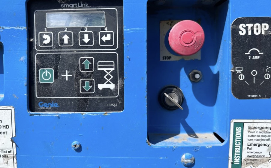 2016 Genie GS-2632 Scissor Lift - Image 2