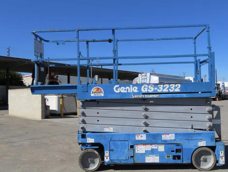 2015 Genie GS 3232 Scissor Lift