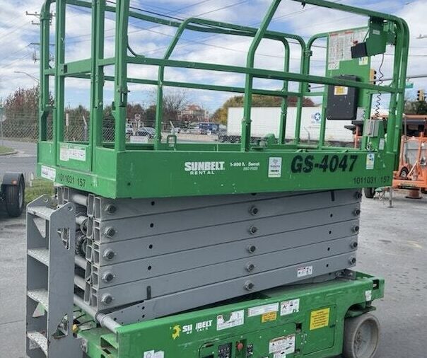 2017 Genie GS-4047 Scissor Lift