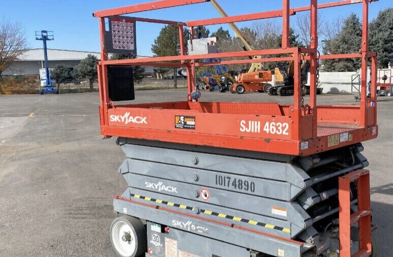 2017 Skyjack SJIII4632 Scissor Lift