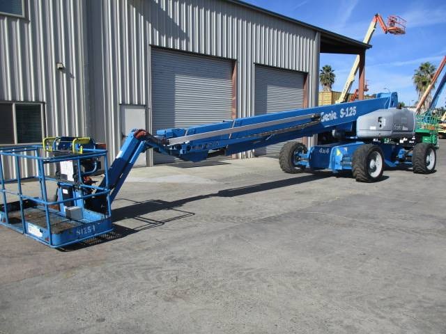 2015 Genie S-125 Boom Lift