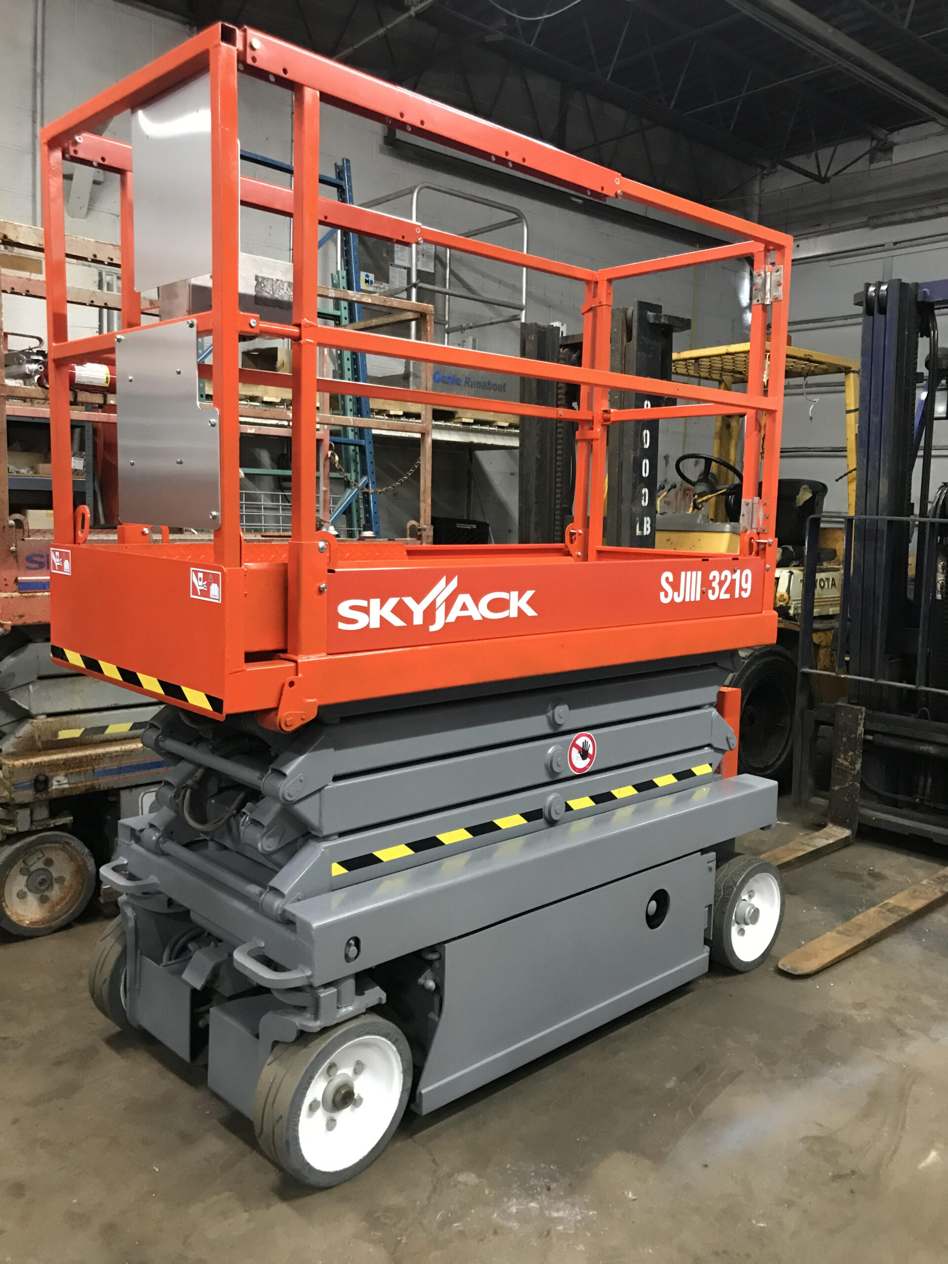 2024 Reconditioned Skyjack SJIII3219 - Image 3