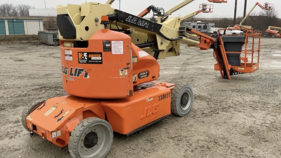2015 JLG E400AJPN