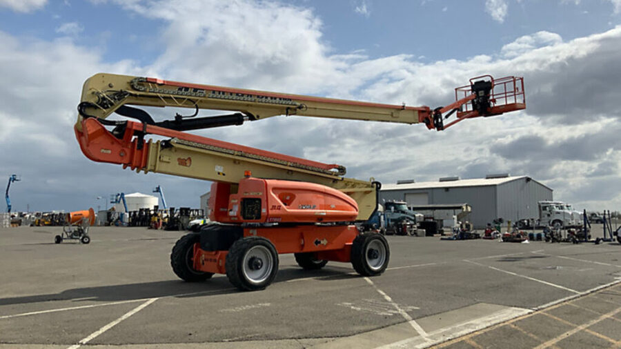 2012 JLG 1250AJP