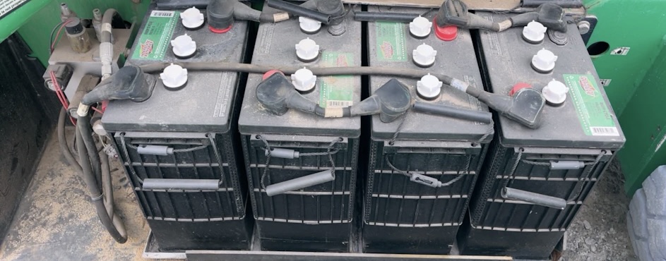 2016 JLG E400AJPN - Image 2