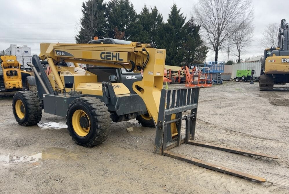 2016 Gehl RS6-34 - Image 3