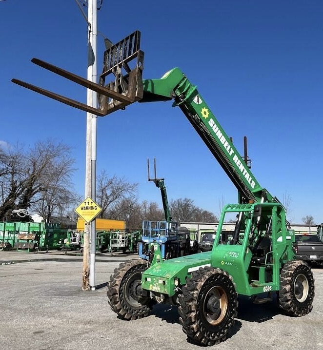 2016 Skytrak 6036 Telehandler - Image 2