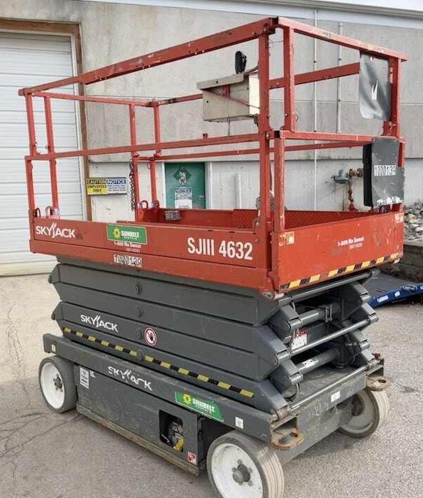 2016 Skyjack SJIII4632 Scissor Lift - Image 3