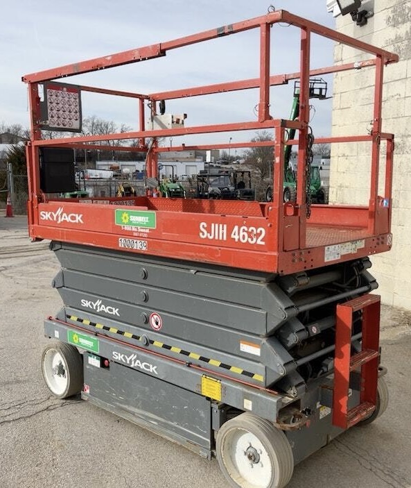 2016 Skyjack SJIII4632 Scissor Lift - Image 4