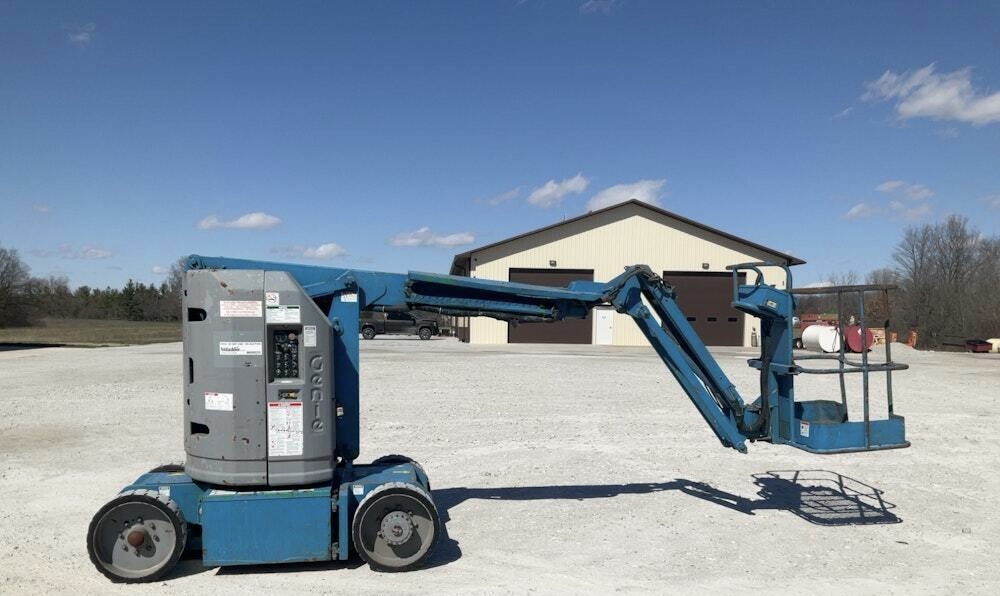 2007 Genie Z30/20N - Image 2