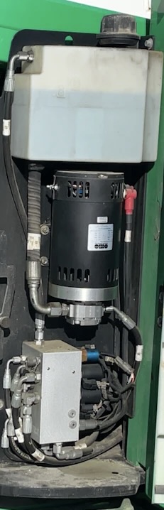 2016 JLG E300AJP - Image 4