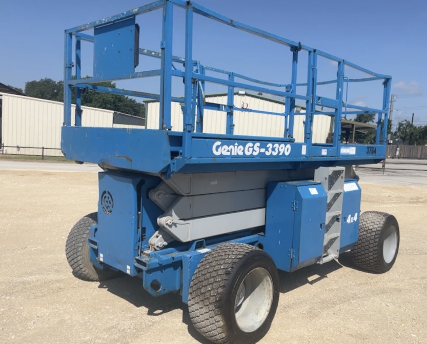 2012 Genie GS-3390