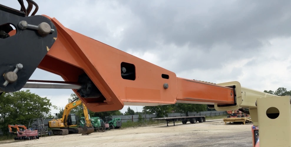 2014 JLG E400AJ - Image 3