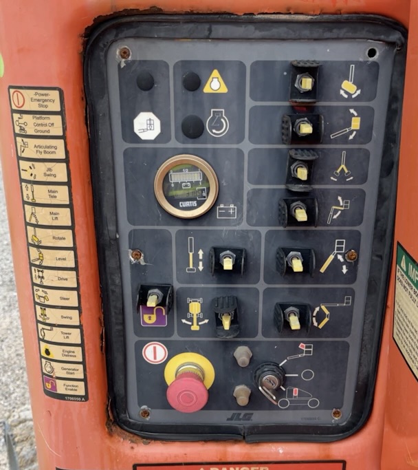 2014 JLG E400AJ - Image 7