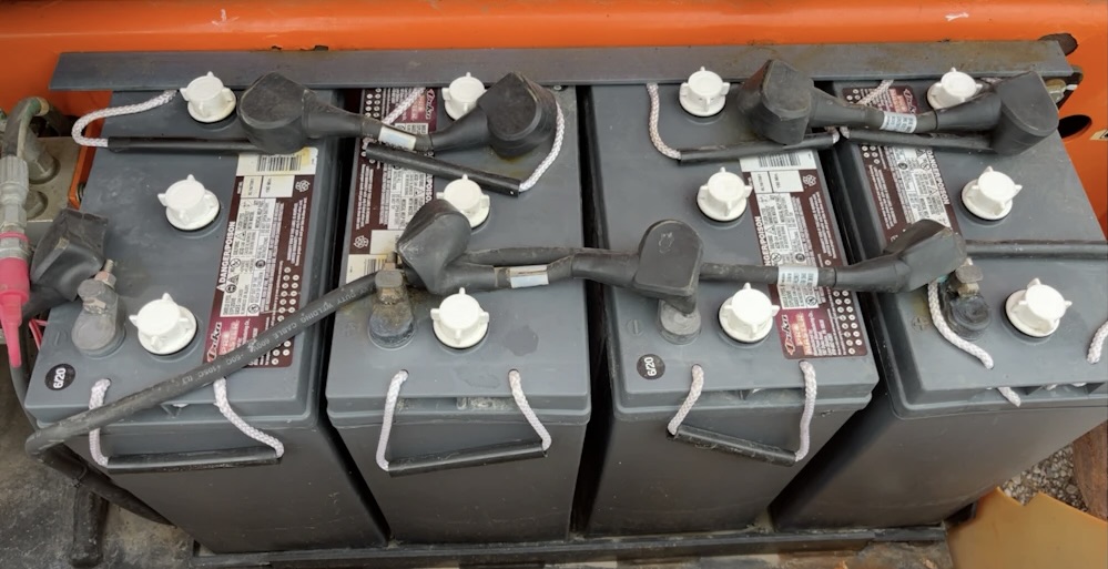 2014 JLG E400AJ - Image 5