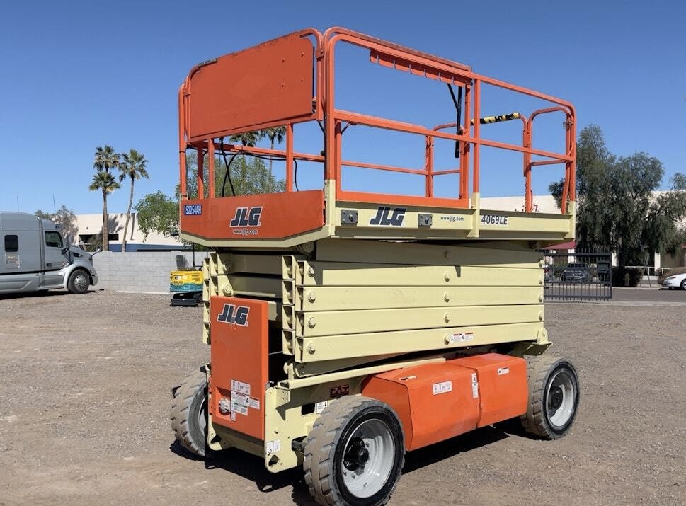 2018 JLG 4069LE - Image 5