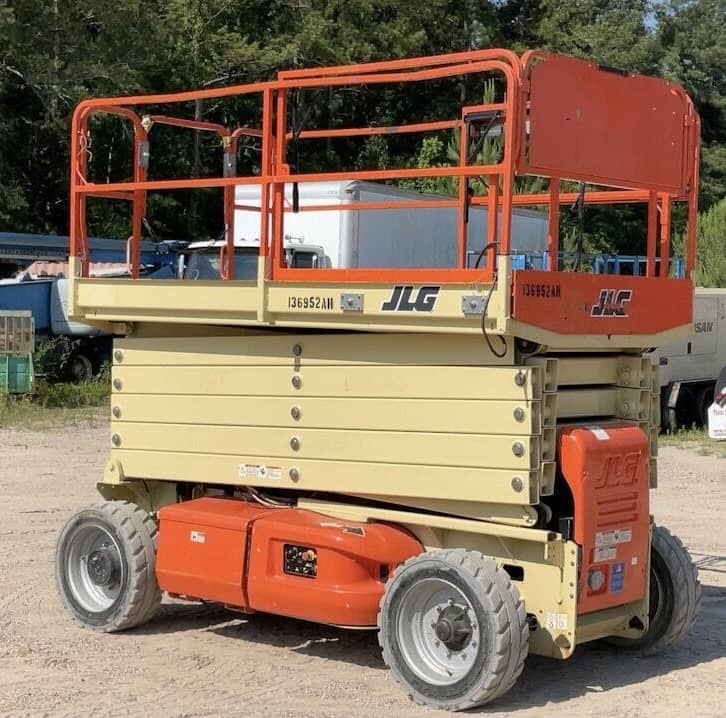 JLG Scissor Lift
