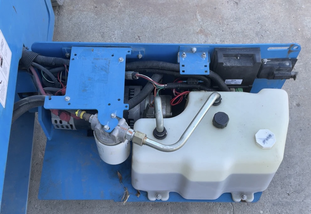 2017 Genie GS-3246 - Image 5