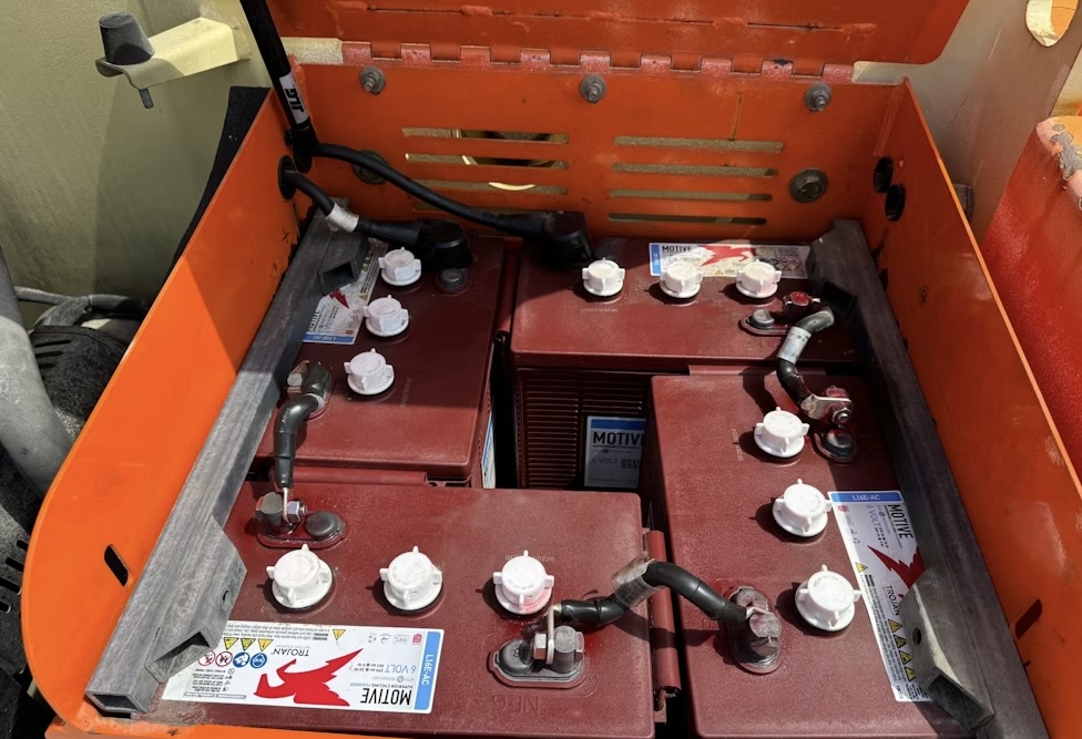 2016 JLG M600JP - Image 3