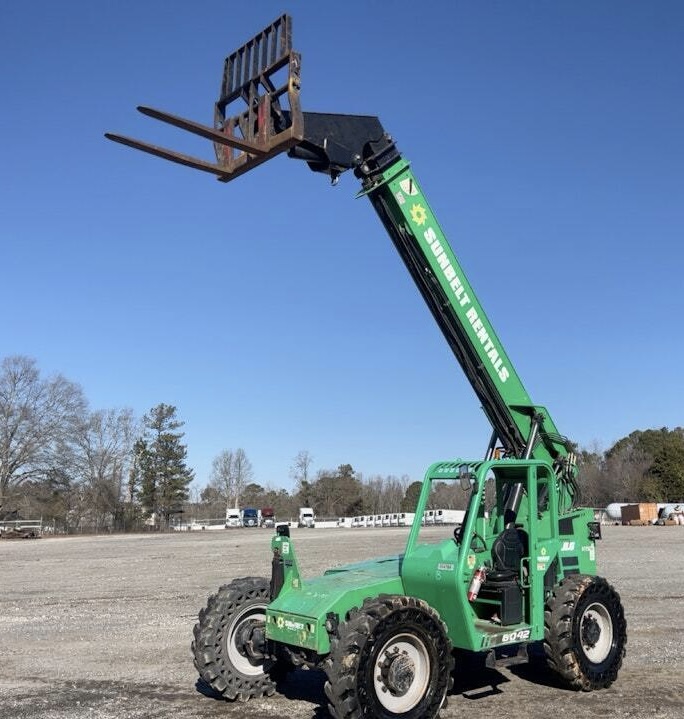 2017 Skytrak 8042 Telehandler