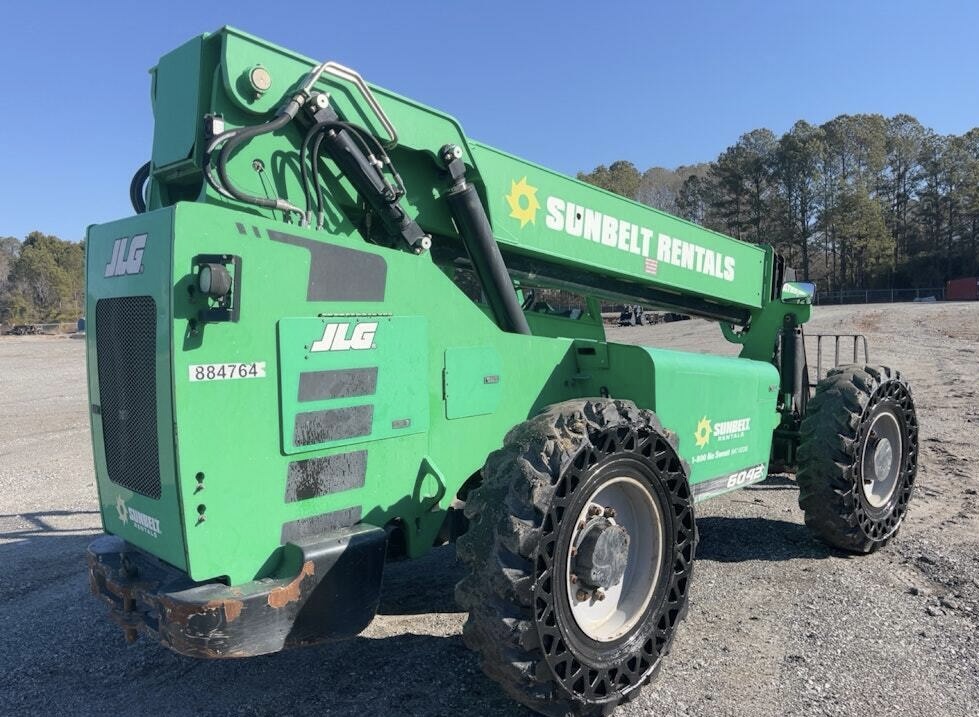 2017 Skytrak 8042 Telehandler - Image 2