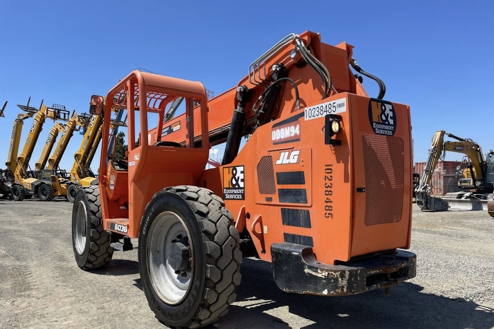 2019 Skytrak 6036 - Image 3