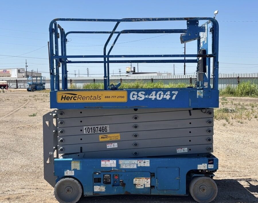 2018 Genie GS-4047
