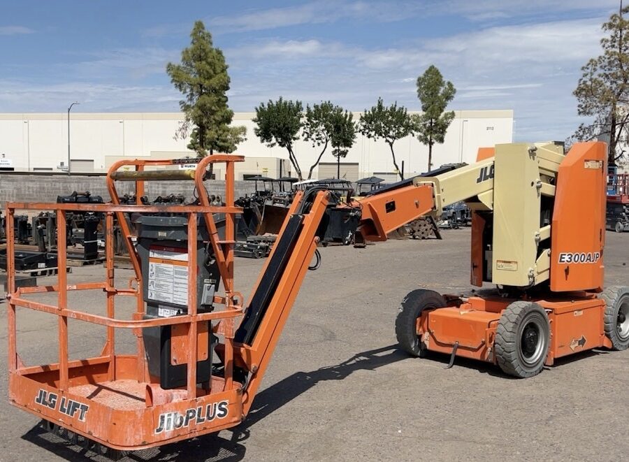 2018 JLG E300AJP