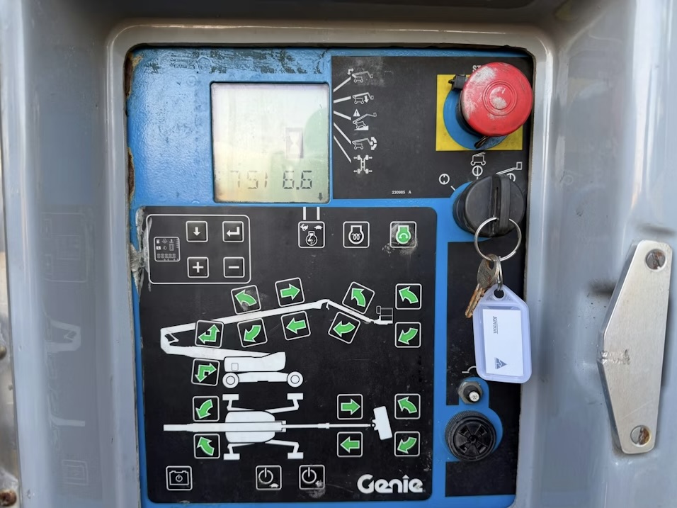 2015 Genie ZX-135/70 Boom Lift - Image 5