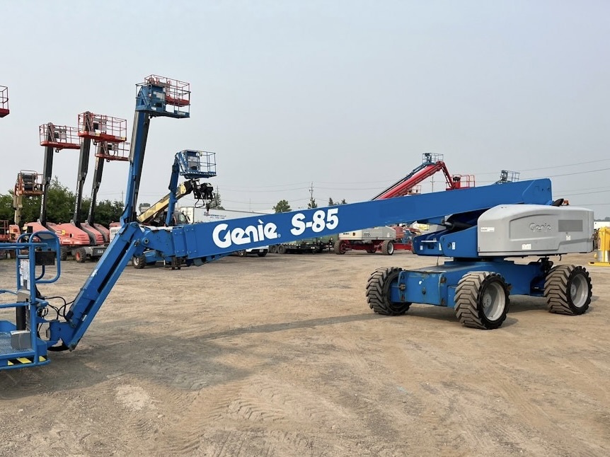 2016 Genie S-85