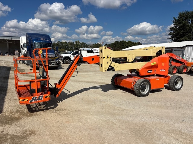 2024 JLG E450AJ
